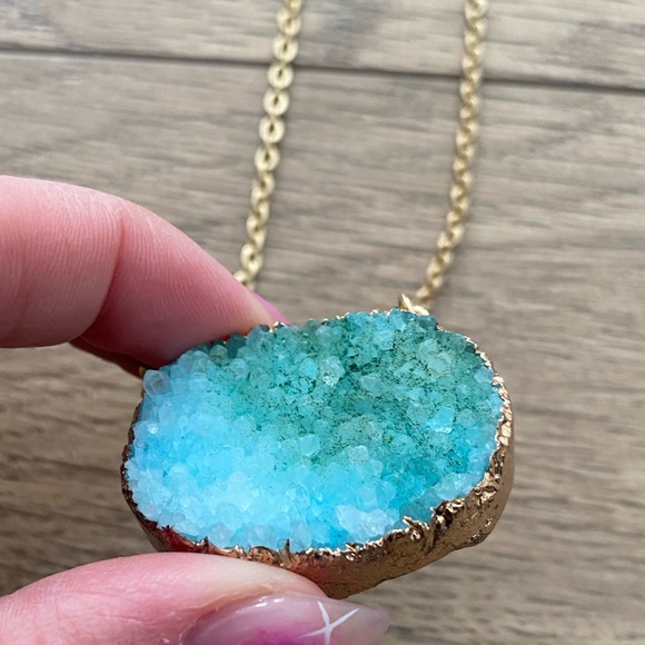 Gold chain necklace with teal druzy quartz 18” chain - Picture 3 of 6